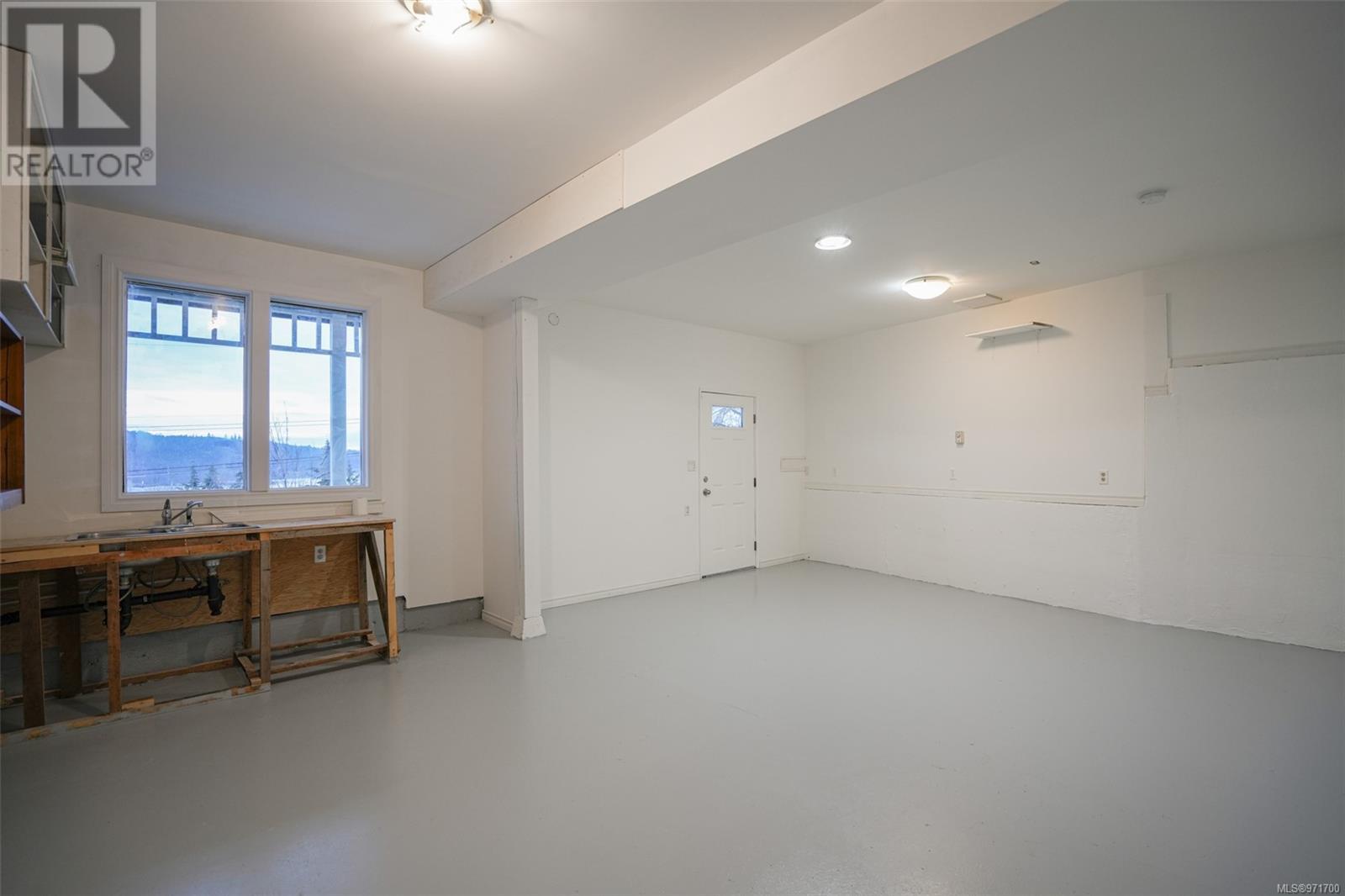2209 Mallory Dr, Port Alberni real estate listing 971700
