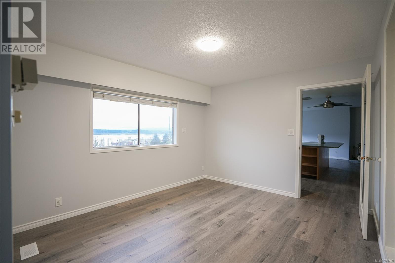 2209 Mallory Dr, Port Alberni real estate listing 971700