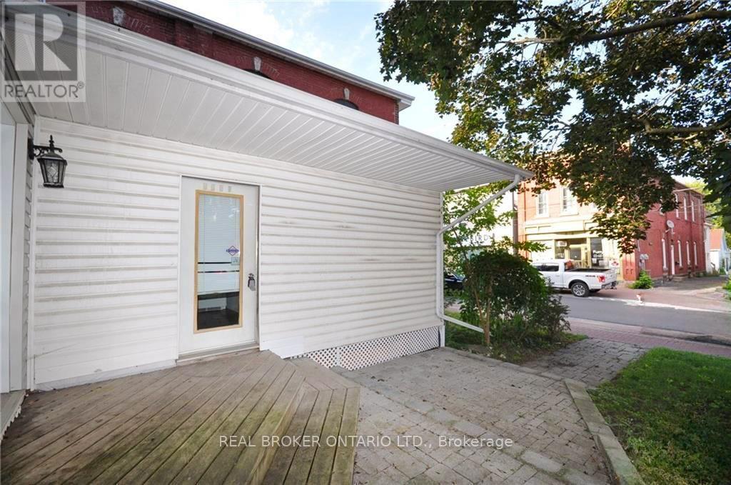 Photo 10 of 512 St Lawrence Street, North Dundas ON