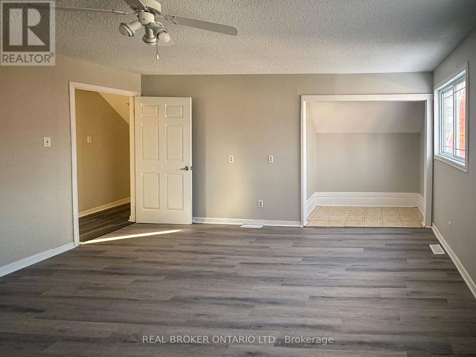 Photo 17 of 512 St Lawrence Street, North Dundas ON
