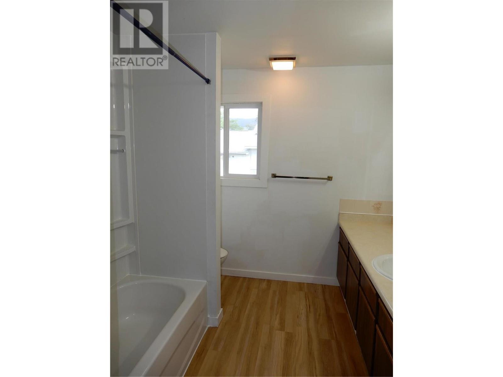  510-530 McCurdy Road, Kelowna