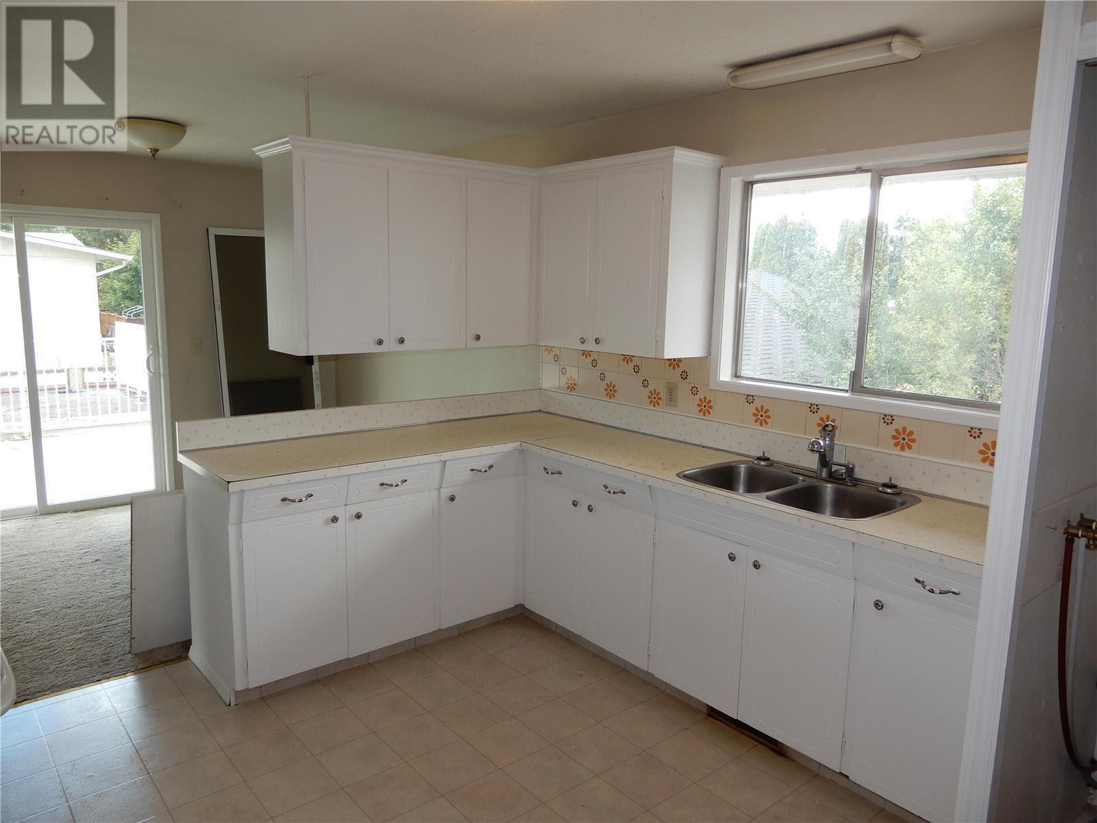  510-530 McCurdy Road, Kelowna