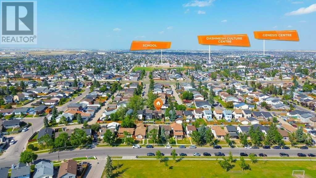 Single Family House for Sale in  Castlegreen Close NE Castleridge Calgary 