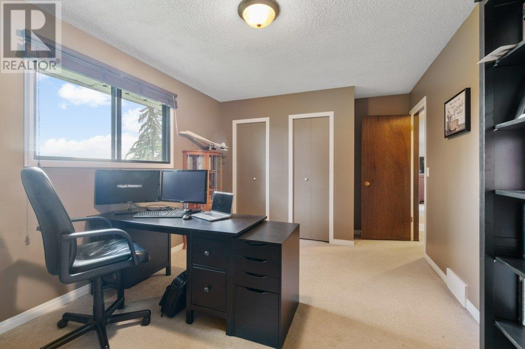  2501 Crestview Road, West Kelowna