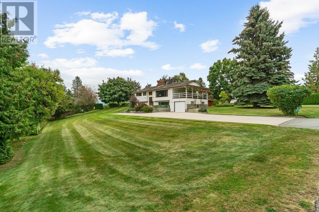  2501 Crestview Road, West Kelowna