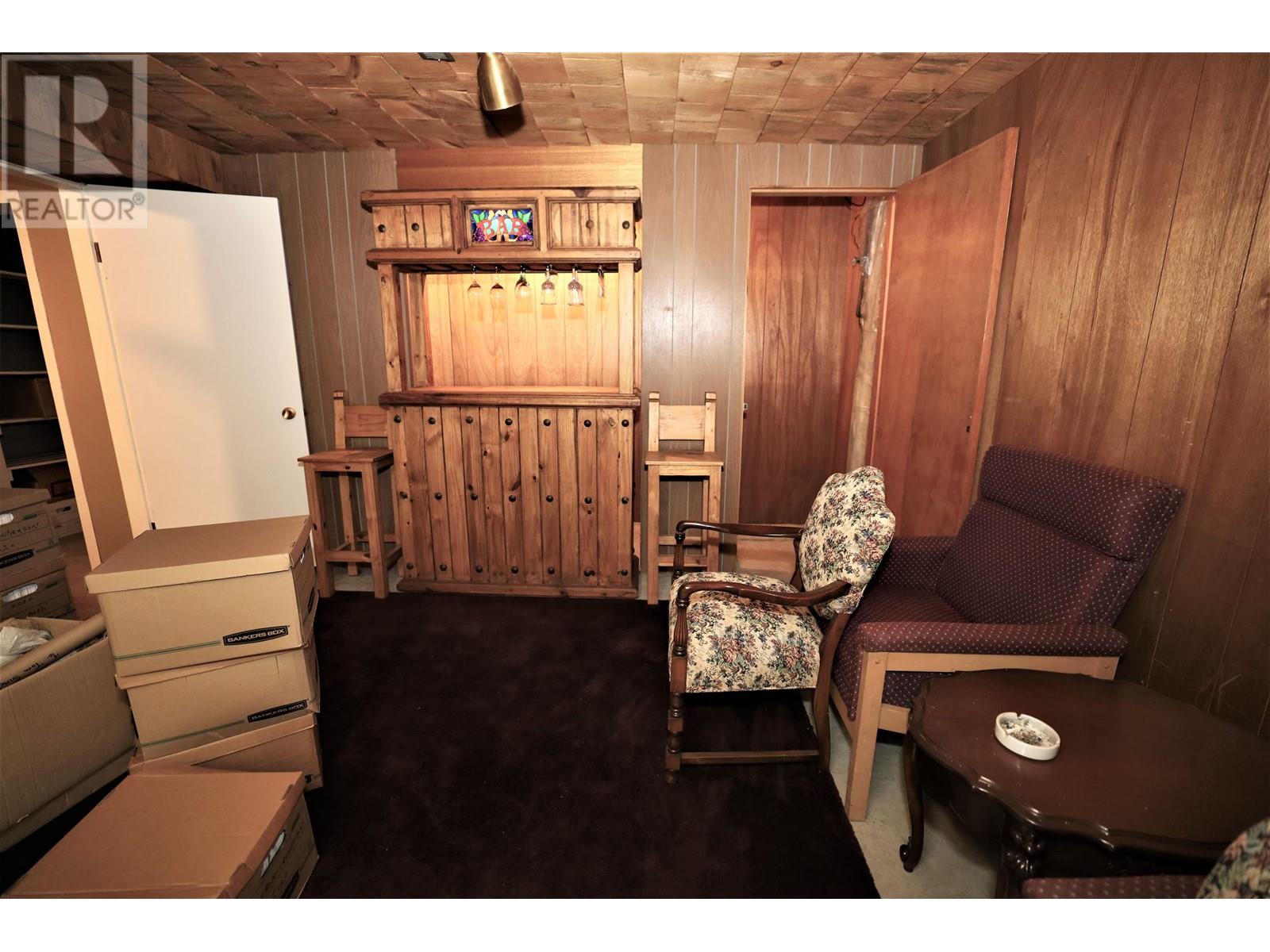 5690 MERMAID STREET, Sechelt