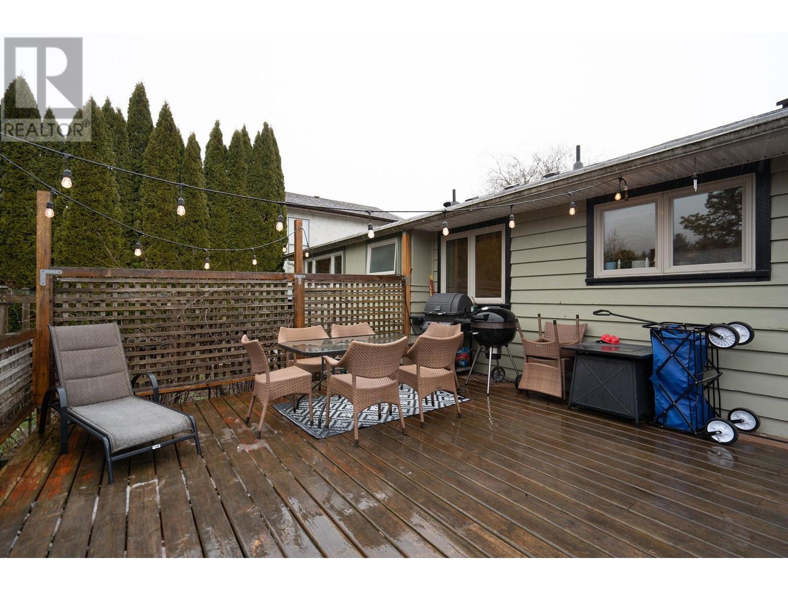 37963 FOURTH AVENUE, Squamish