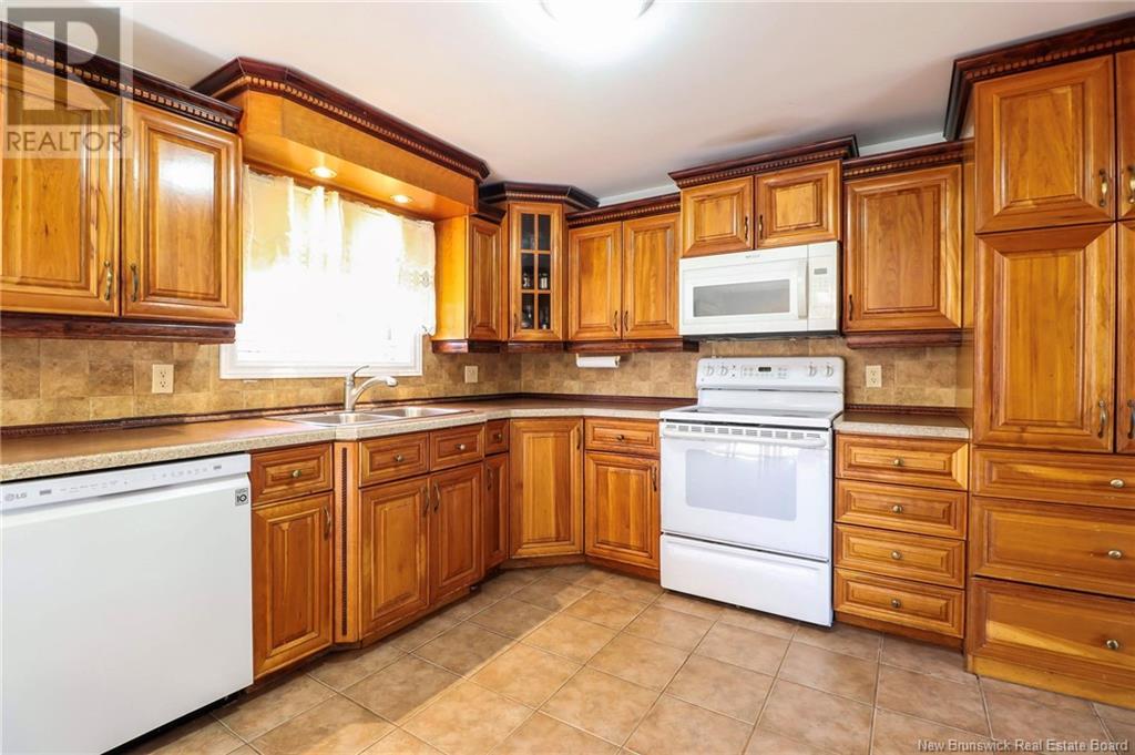 Photo 14 of 312 Bayview Court, Dieppe NB