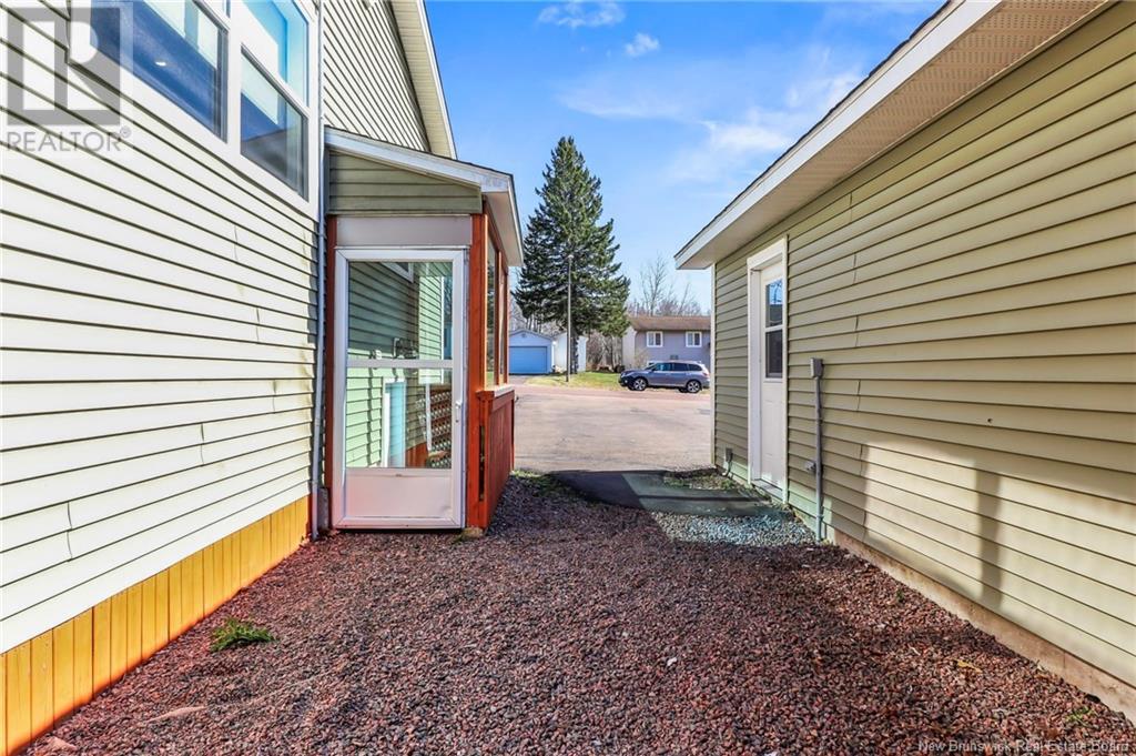 Photo 11 of 312 Bayview Court, Dieppe NB