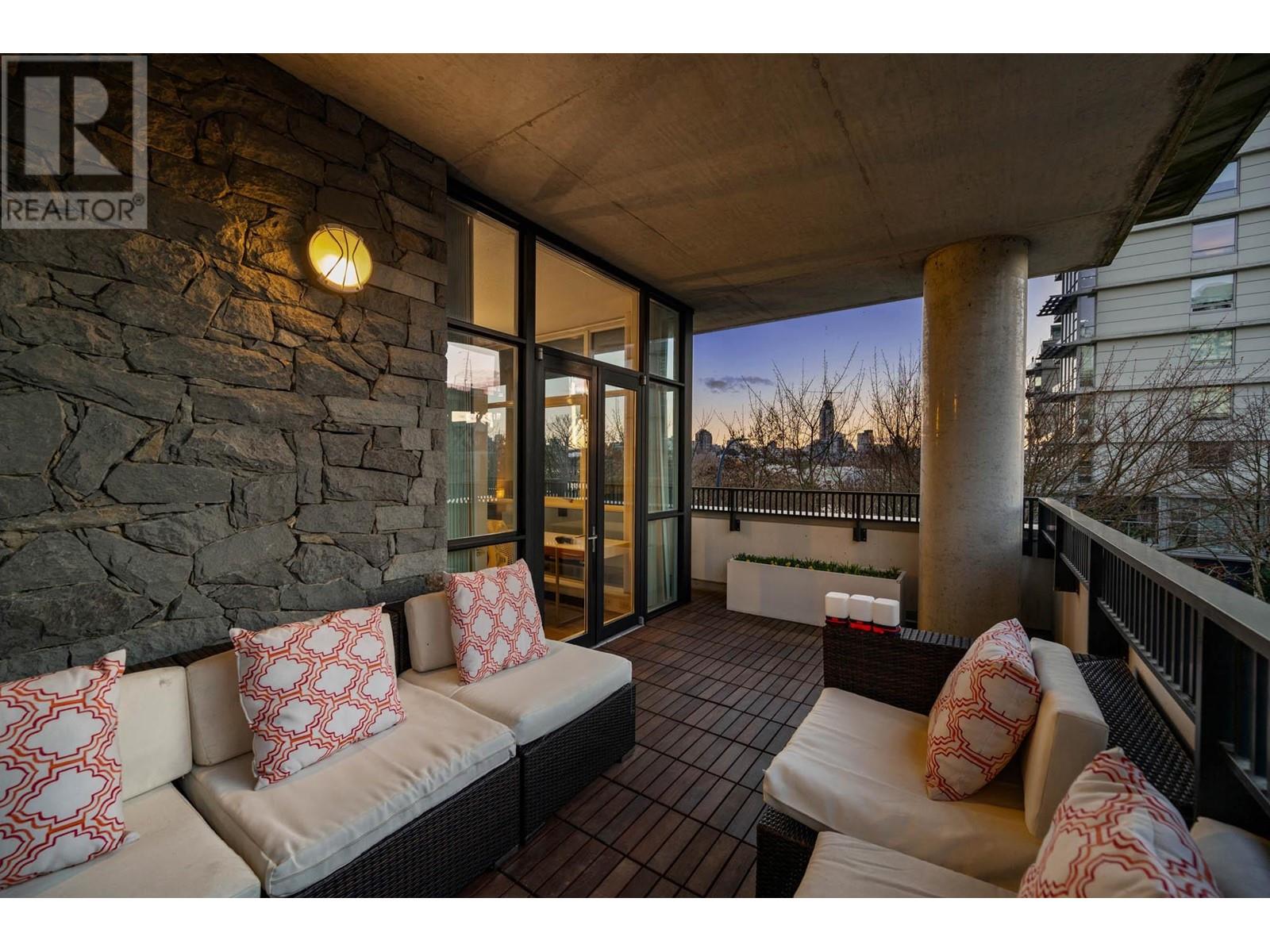 Photo 23 of 595 Beach Crescent, Vancouver BC