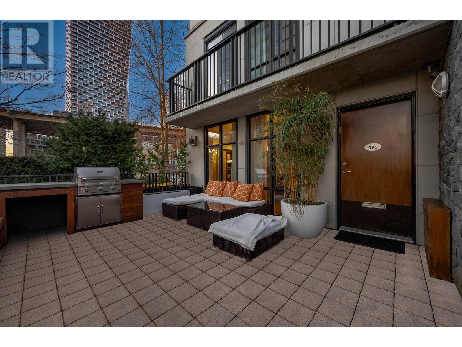 Photo 4 of 595 Beach Crescent, Vancouver BC