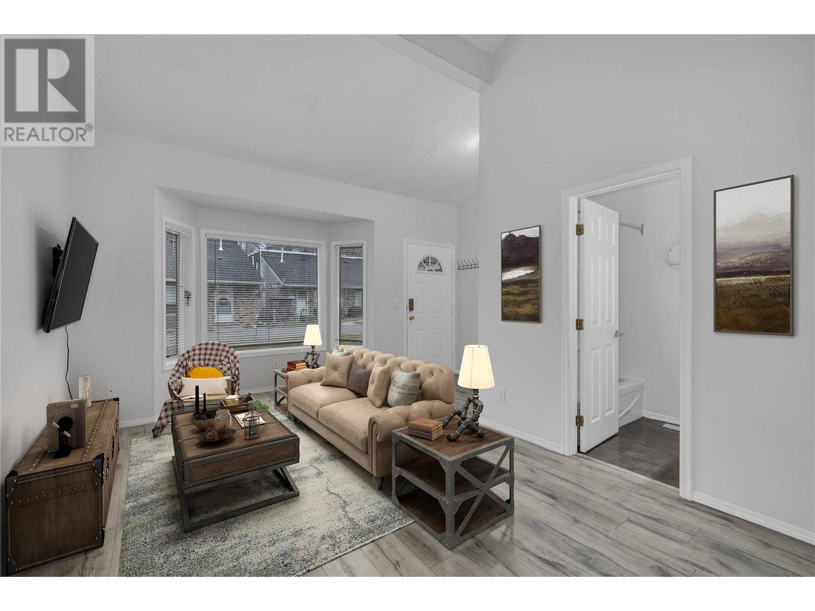 3155 Gordon Drive Unit# 302, Kelowna