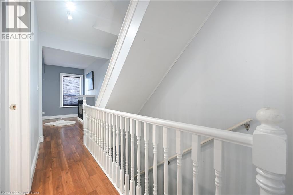 Photo 22 of 200 Kensington Avenue N, Hamilton ON
