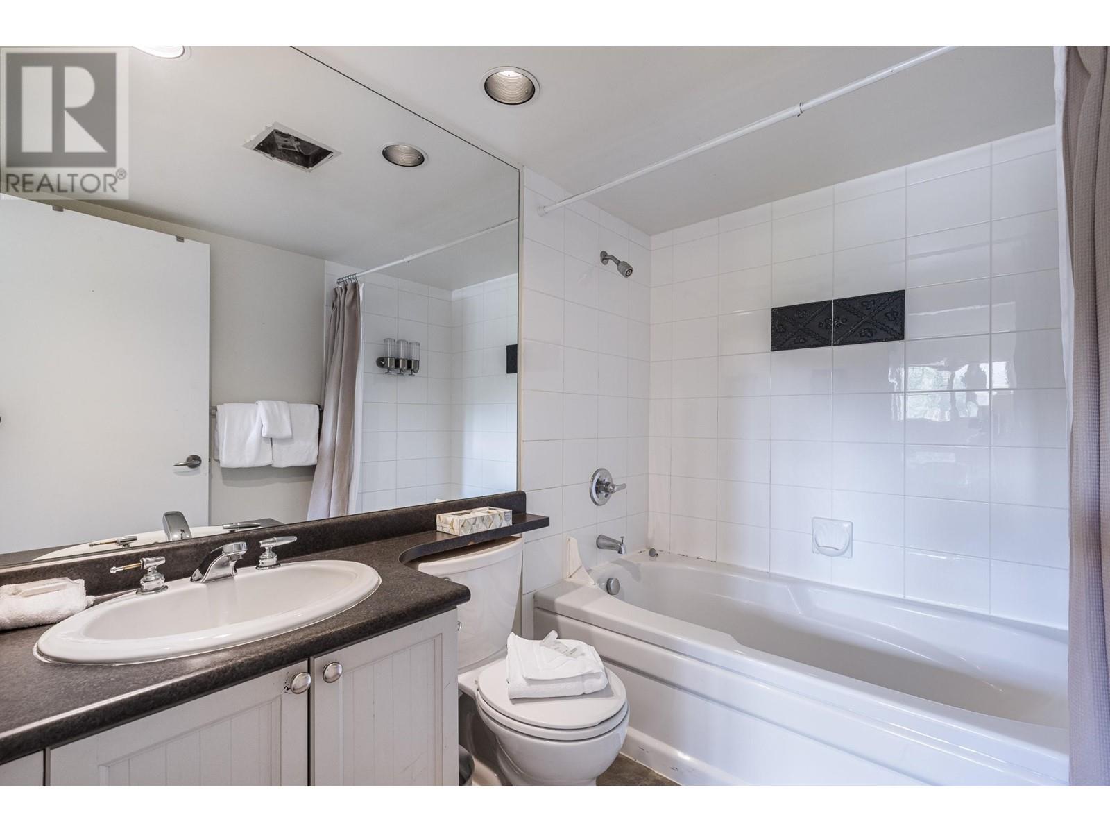303 4338 MAIN STREET, Whistler real estate listing R2961384