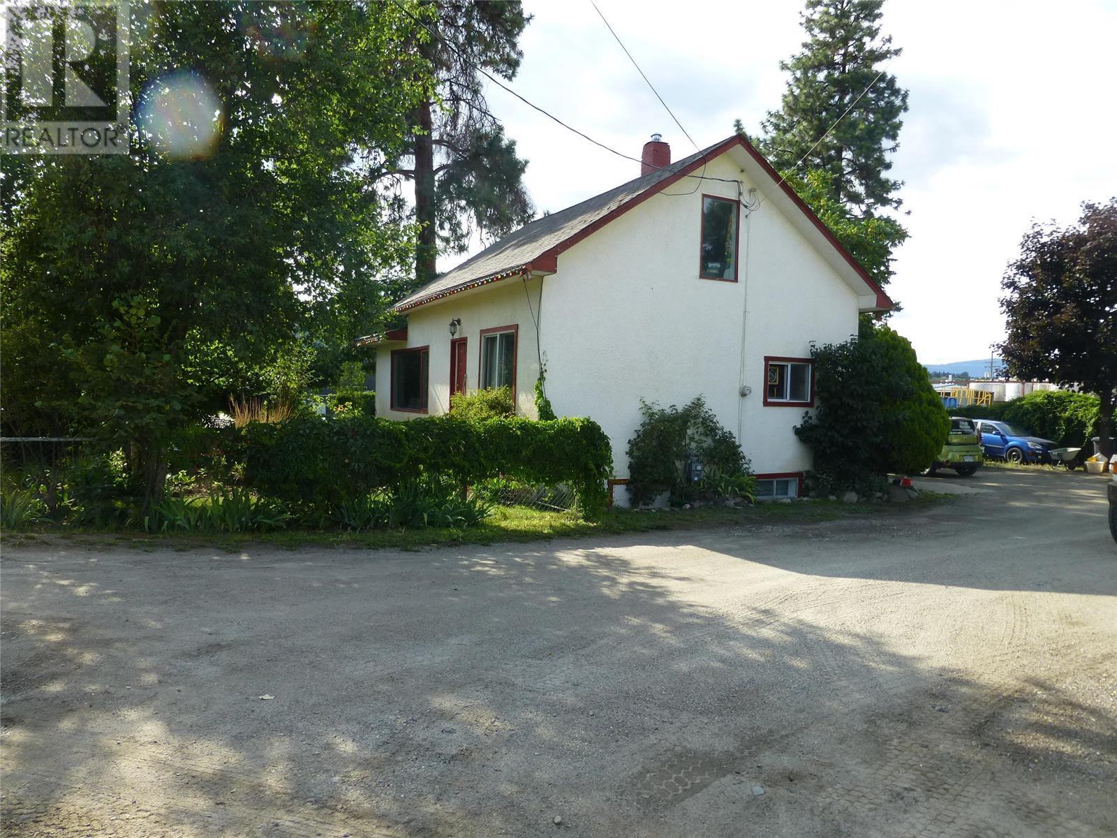  510 / 520 Beaver Lake Road, Kelowna