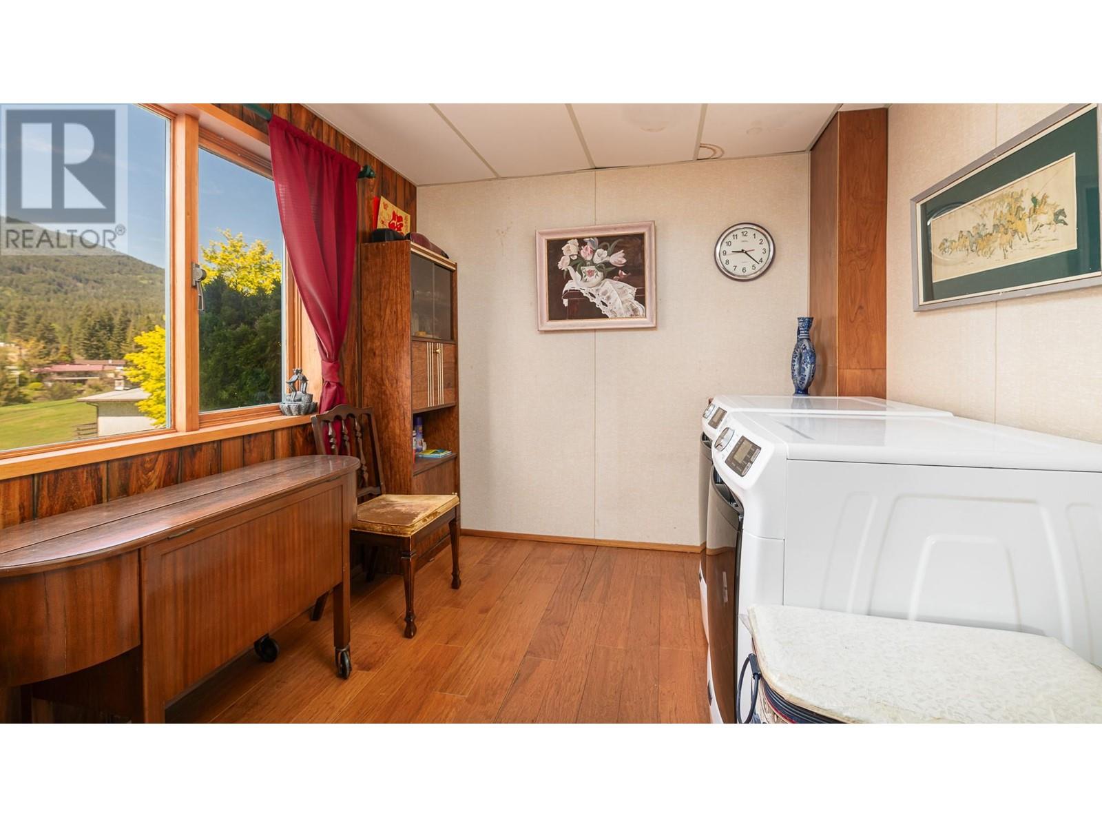 Photo 26 of 208 36 Avenue N, Erickson BC