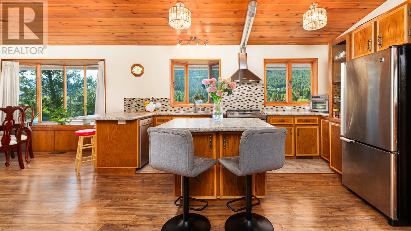 Photo 19 of 208 36 Avenue N, Erickson BC