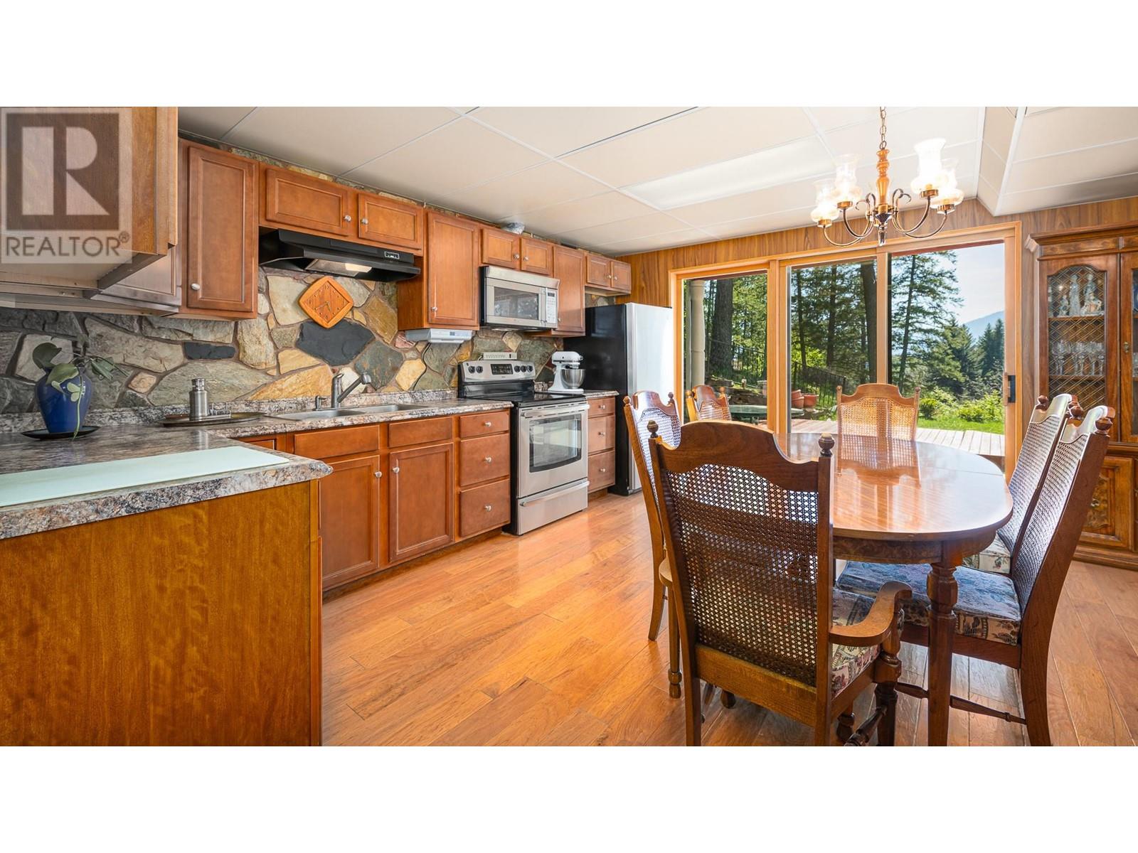 Photo 24 of 208 36 Avenue N, Erickson BC