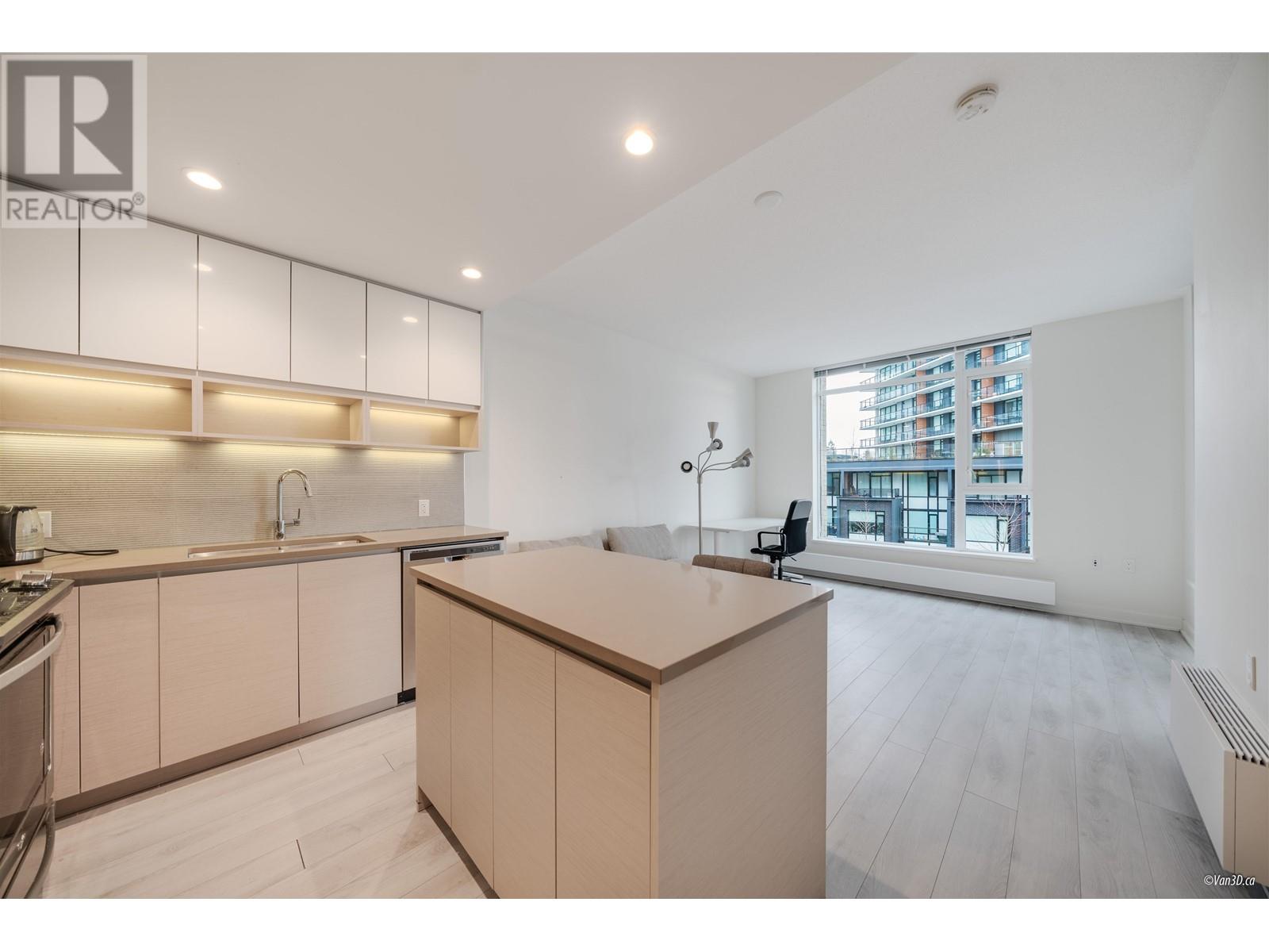 Photo 5 of 313 8850 University Crescent, Burnaby BC