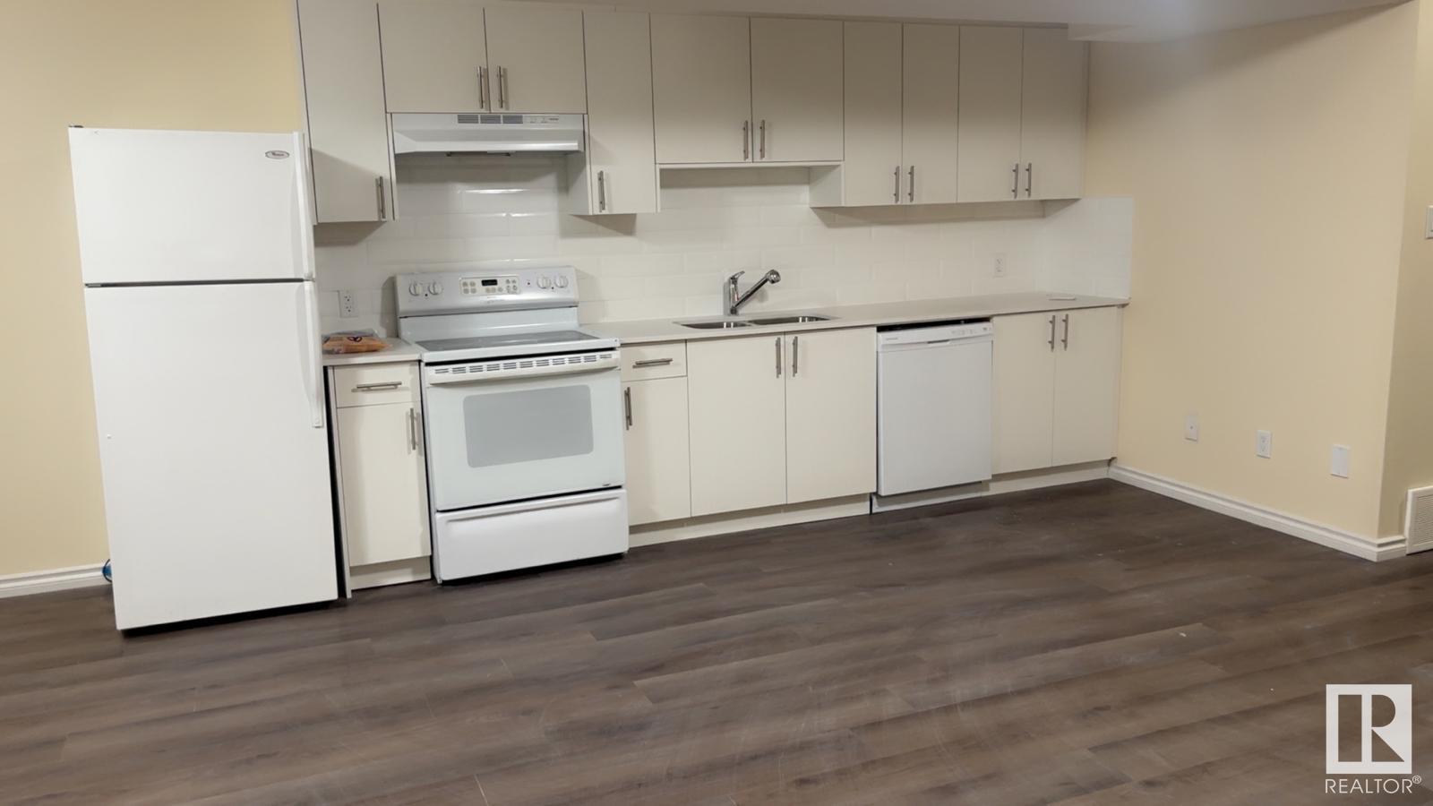 1126 36A AV NW, Edmonton