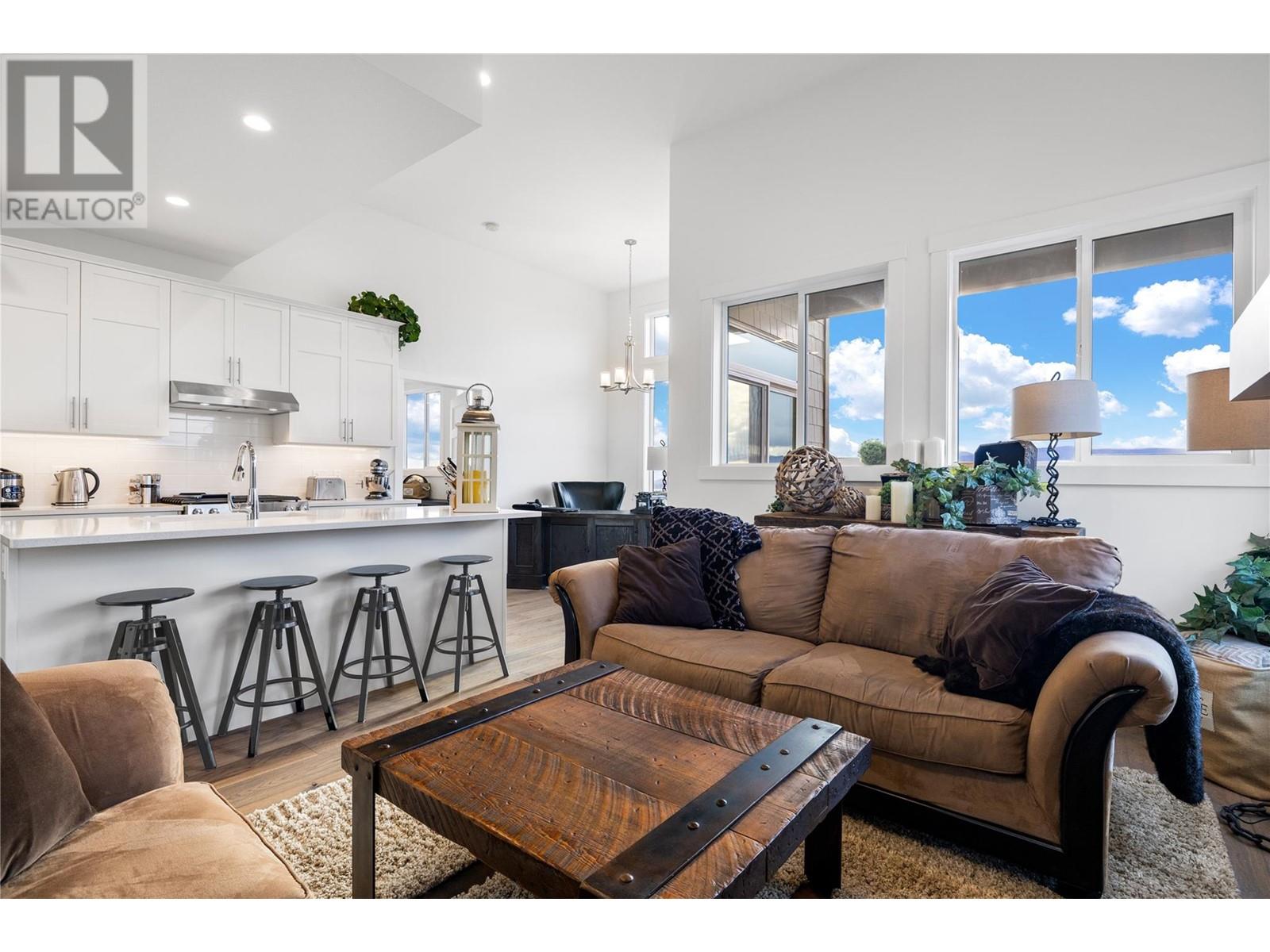  1474 Summer Crescent, Kelowna