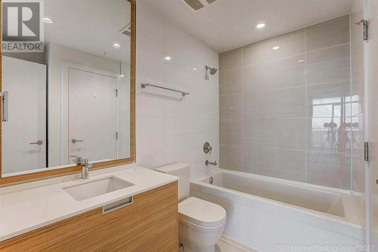 Photo 7 of 3302 4688 Kingsway, Burnaby BC