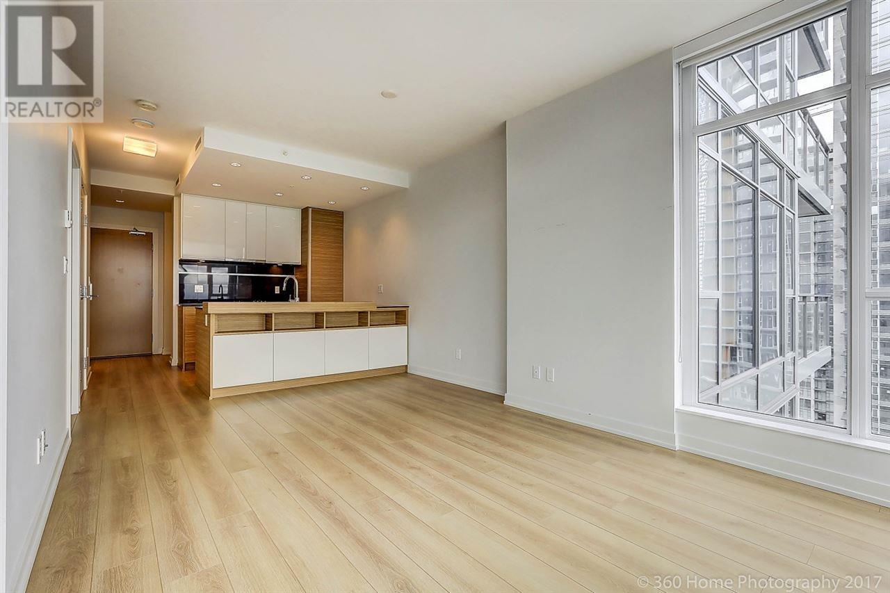 Photo 3 of 3302 4688 Kingsway, Burnaby BC