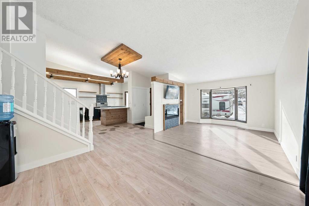 Single Family House 4 Level for Sale in  Bermondsey Road NW Beddington Heights Calgary 