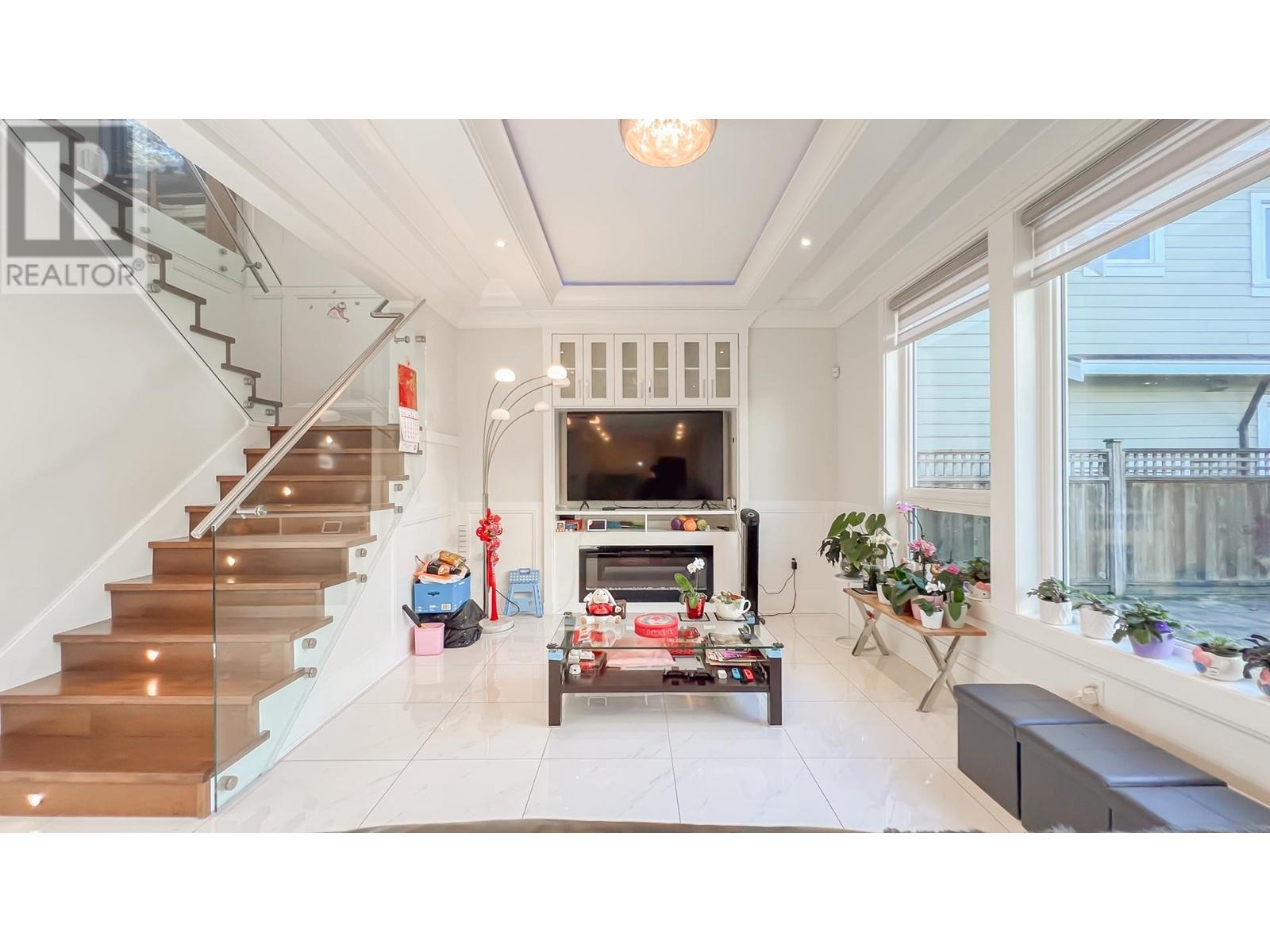 5811 MONCTON Street, Richmond