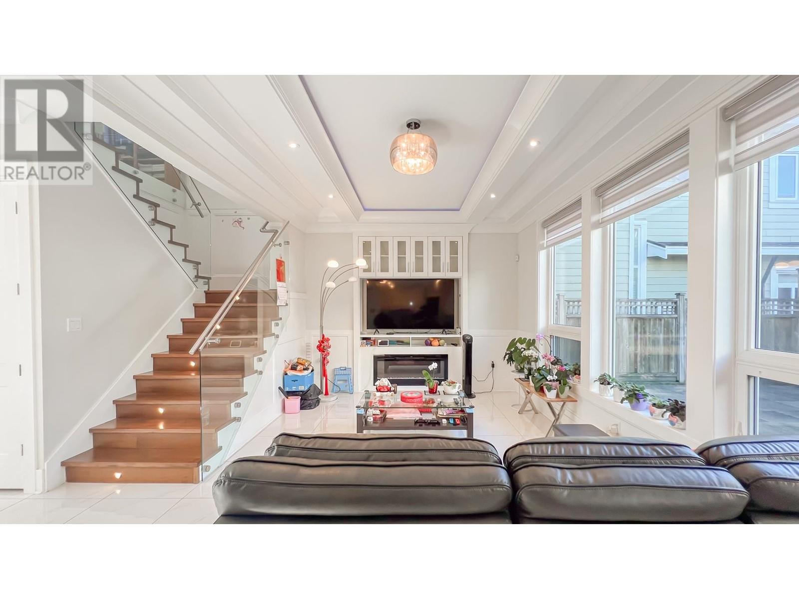 5811 MONCTON Street, Richmond