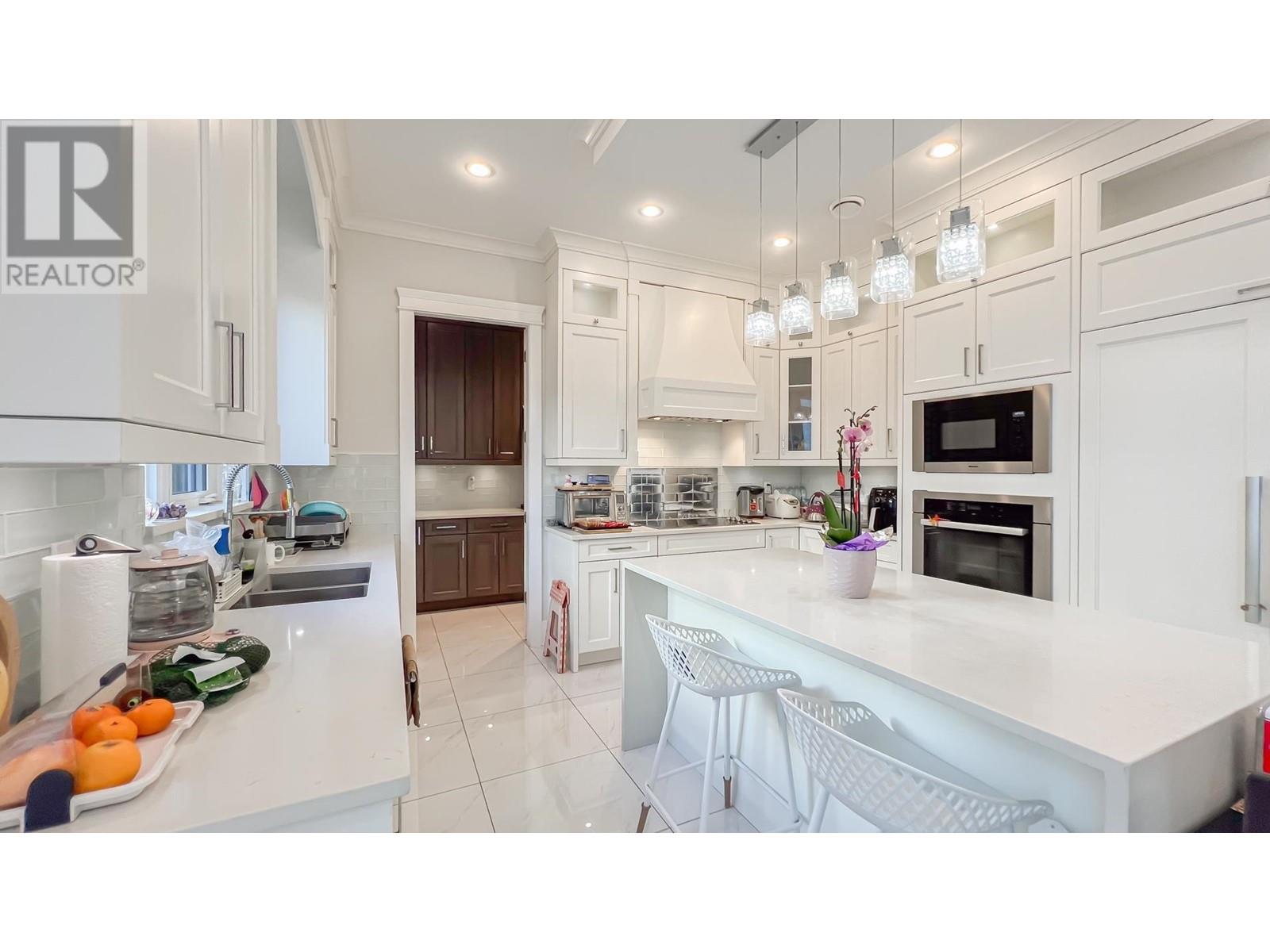 5811 MONCTON Street, Richmond