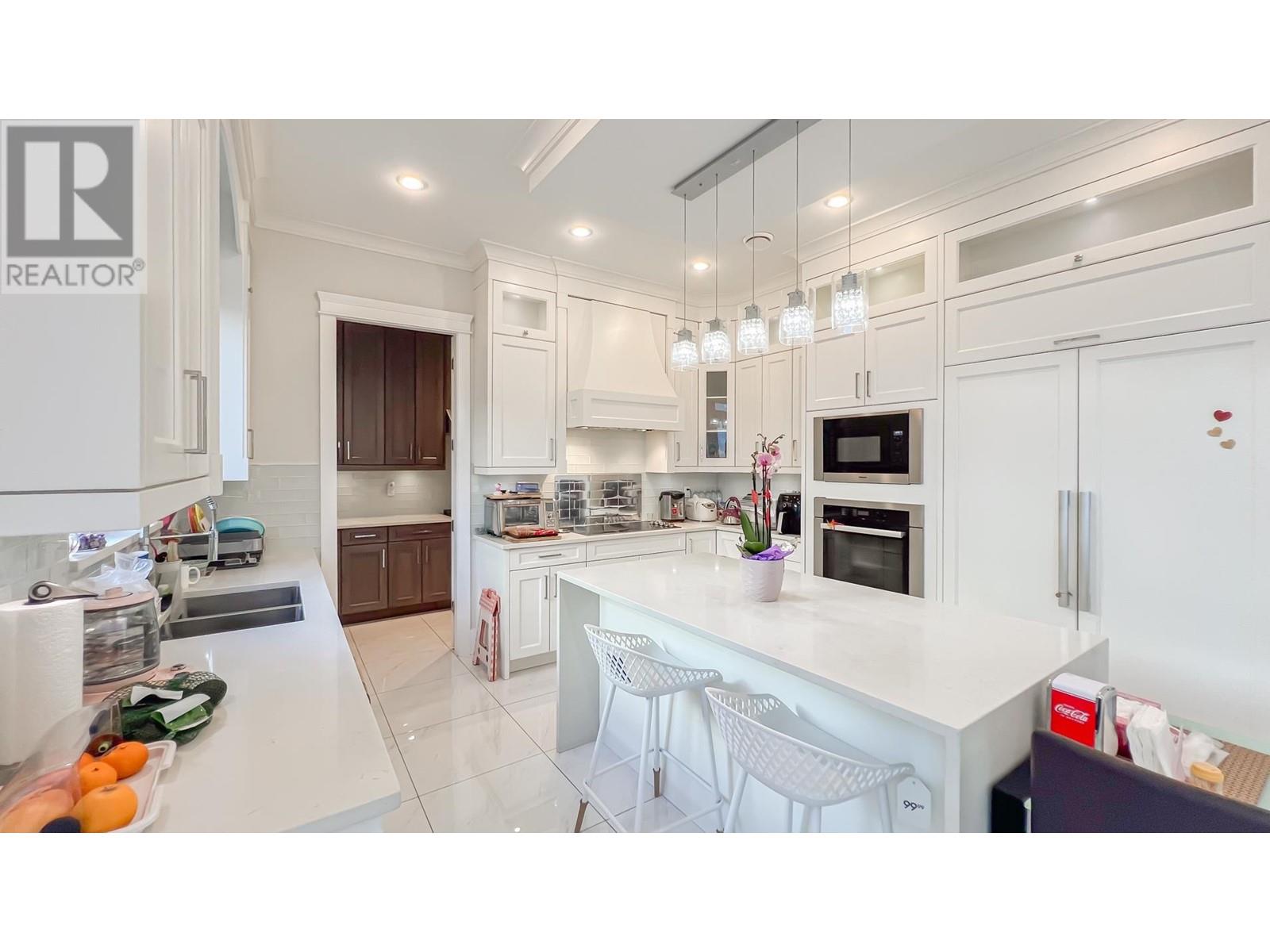 5811 MONCTON Street, Richmond