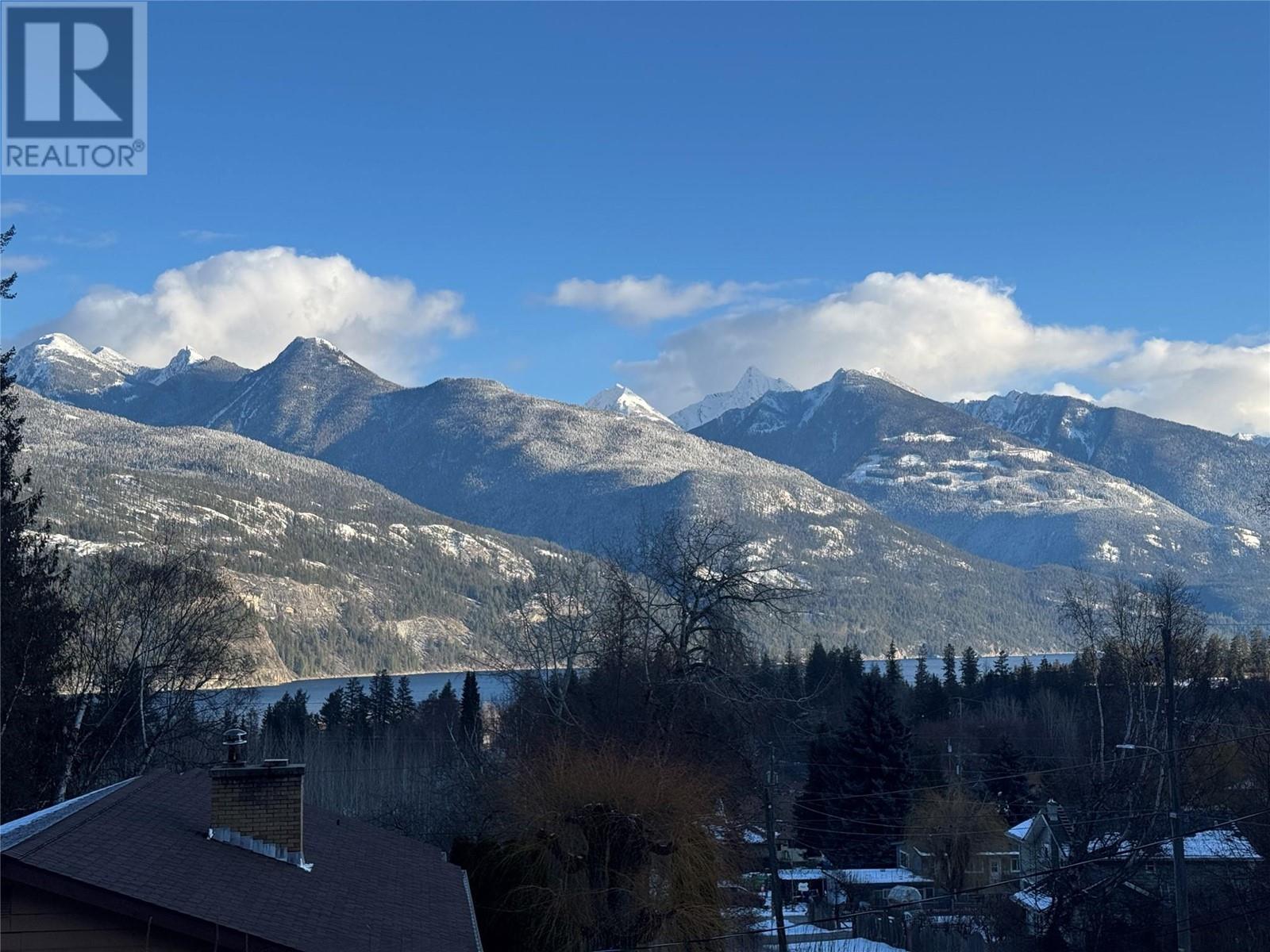 930 A Avenue, Kaslo