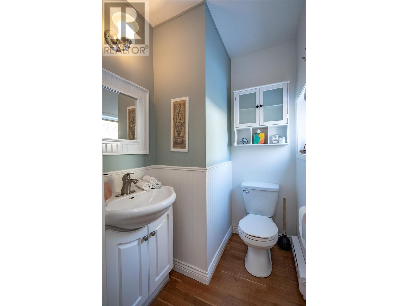 930 A Avenue, Kaslo