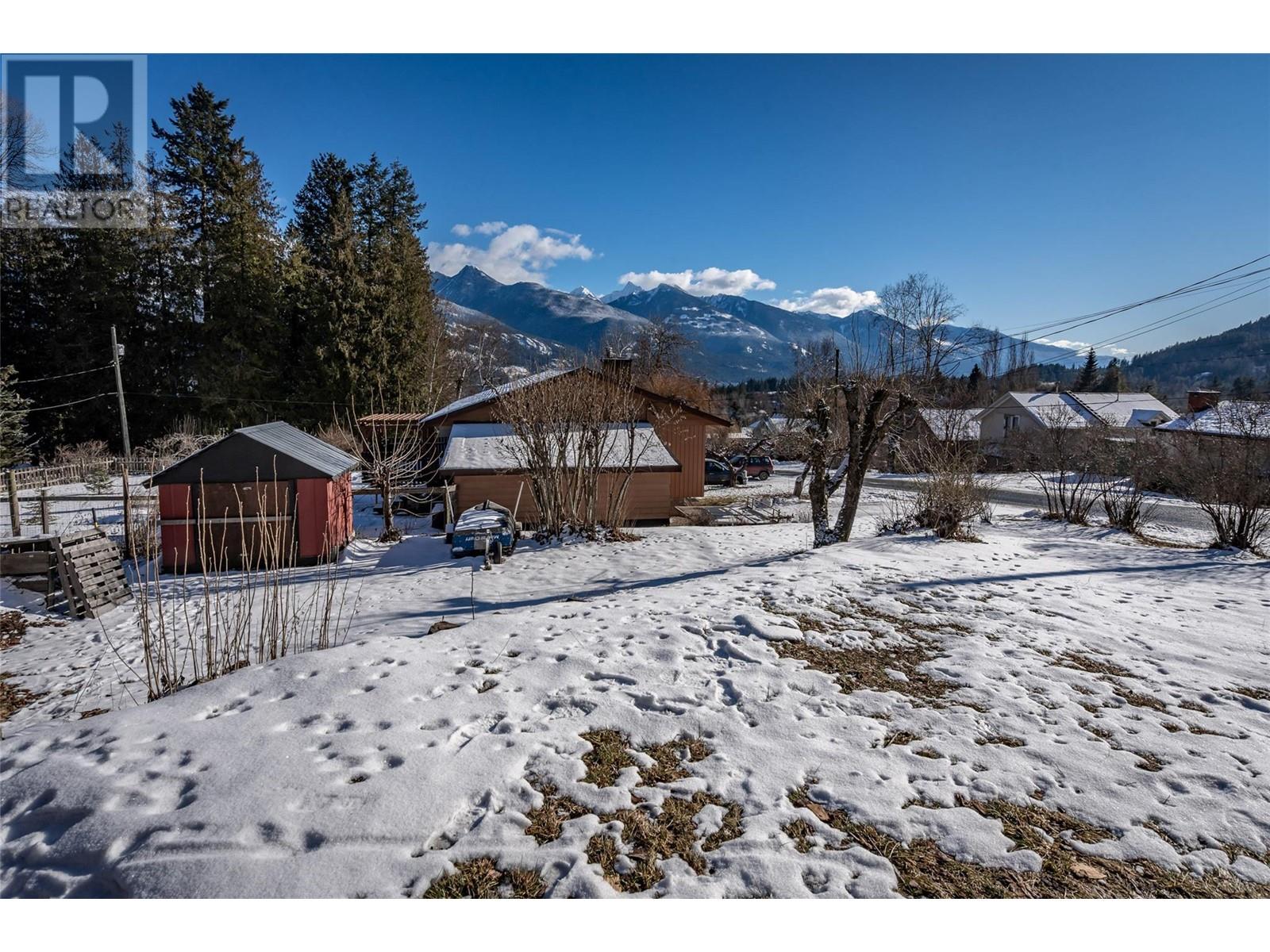 930 A Avenue, Kaslo
