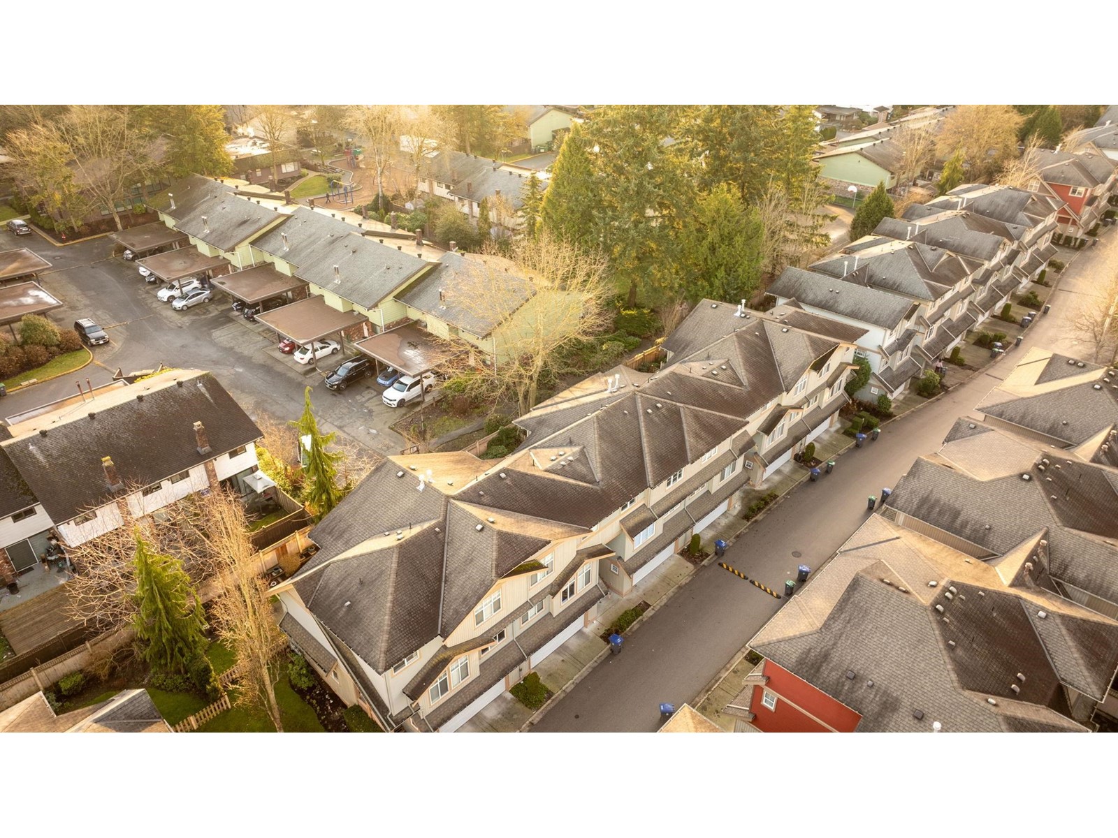 27 7518 138 STREET, Surrey