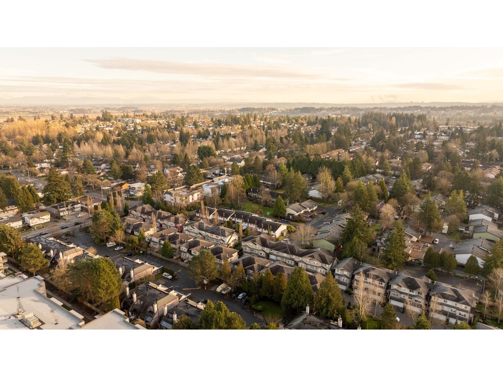 27 7518 138 STREET, Surrey