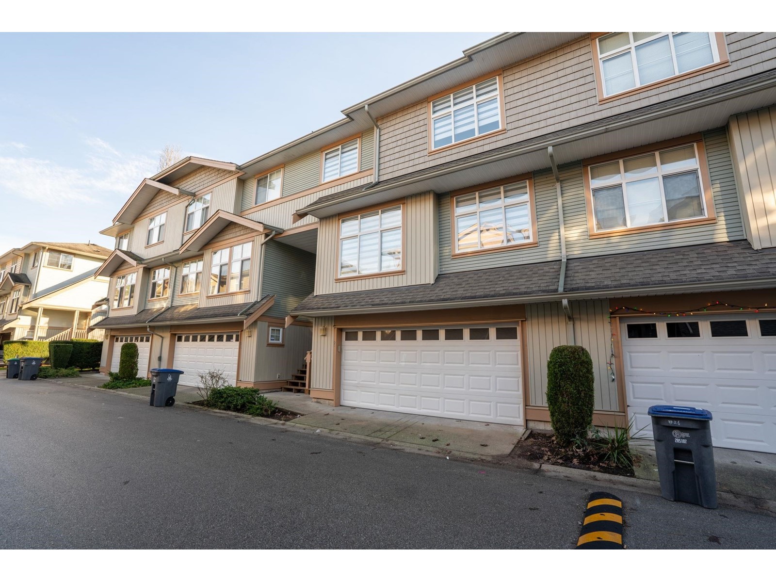 27 7518 138 STREET, Surrey