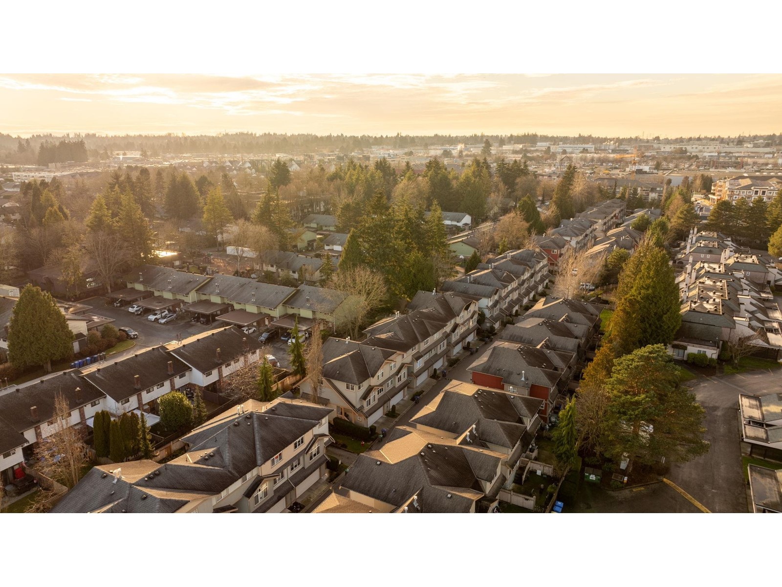 27 7518 138 STREET, Surrey