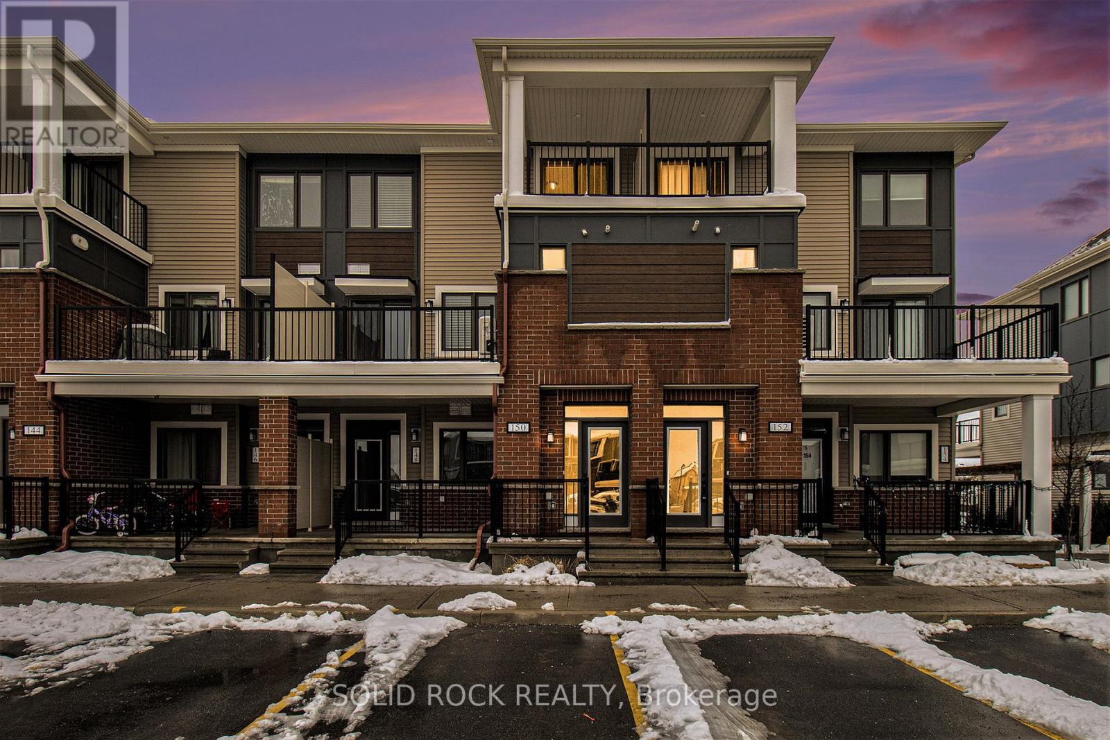 https://ddfcdn.realtor.ca/listing/TS638738474318230000/reb76/highres/9/x11947819_1.jpg