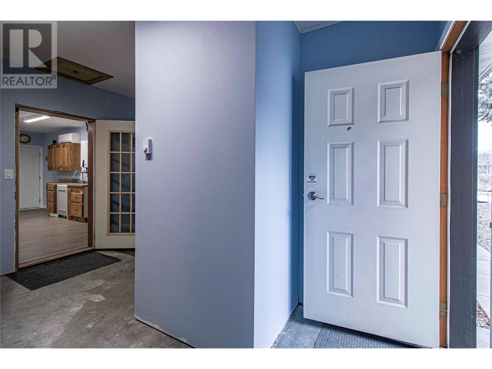  303 Roy Avenue, Penticton