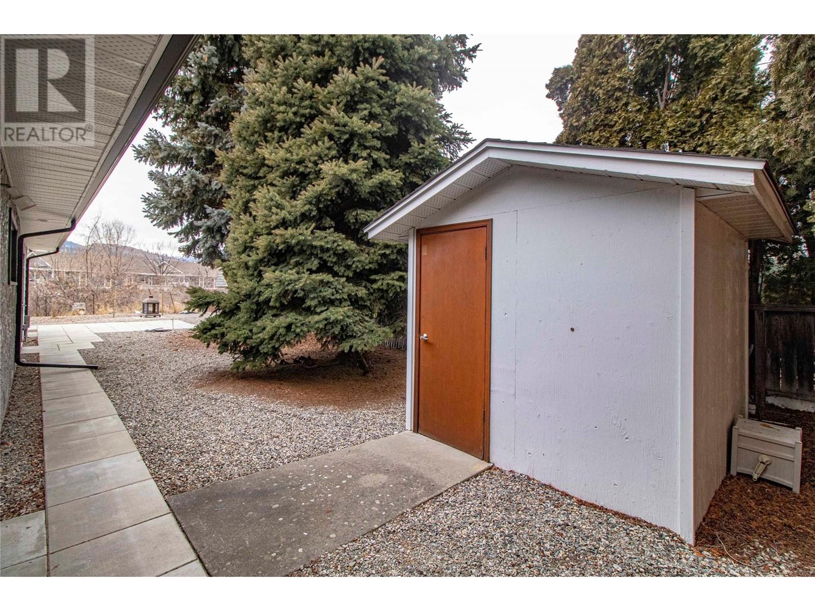 303 Roy Avenue, Penticton