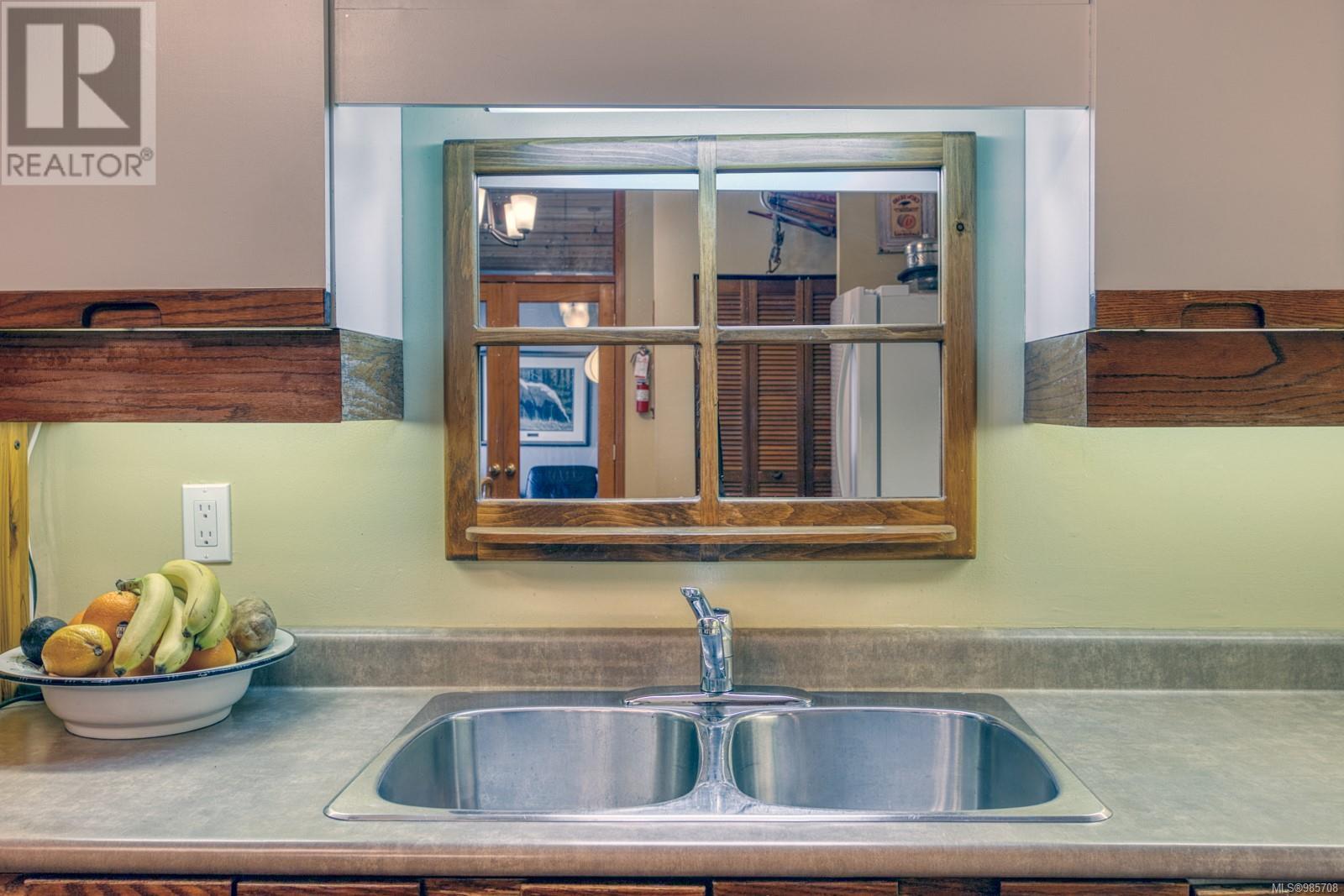 1044 Meadow Lane, Courtenay real estate listing 985708