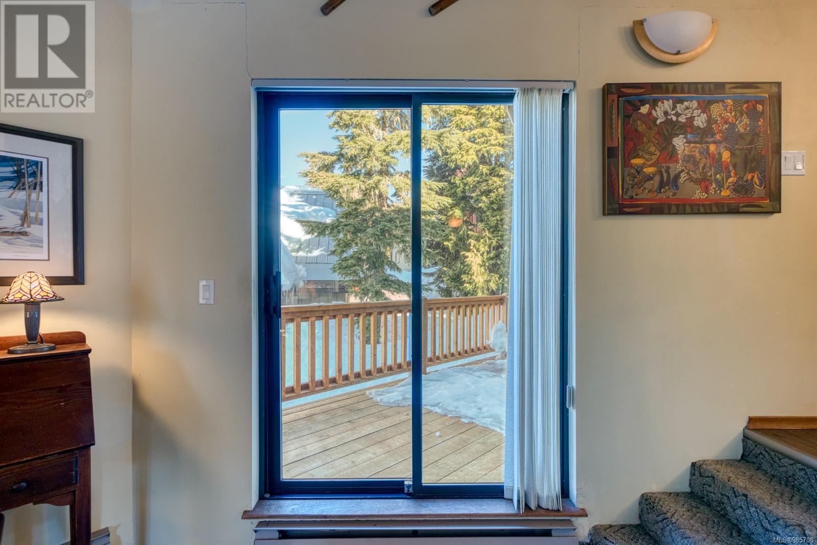 1044 Meadow Lane, Courtenay real estate listing 985708