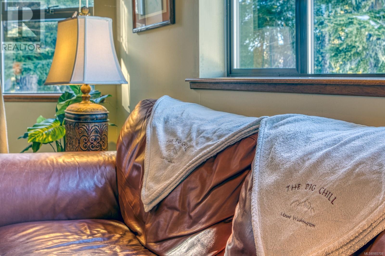 1044 Meadow Lane, Courtenay real estate listing 985708