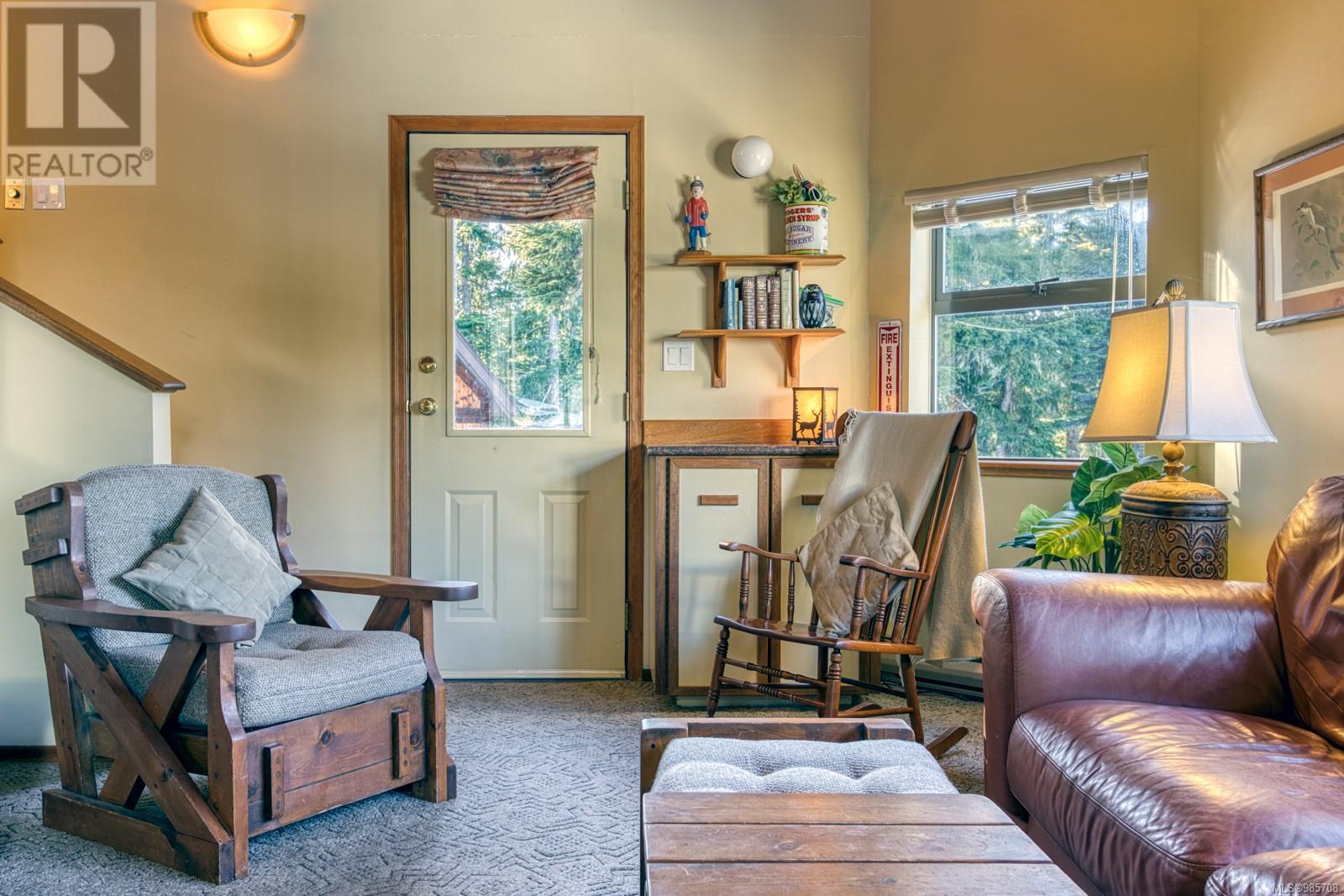 1044 Meadow Lane, Courtenay real estate listing 985708
