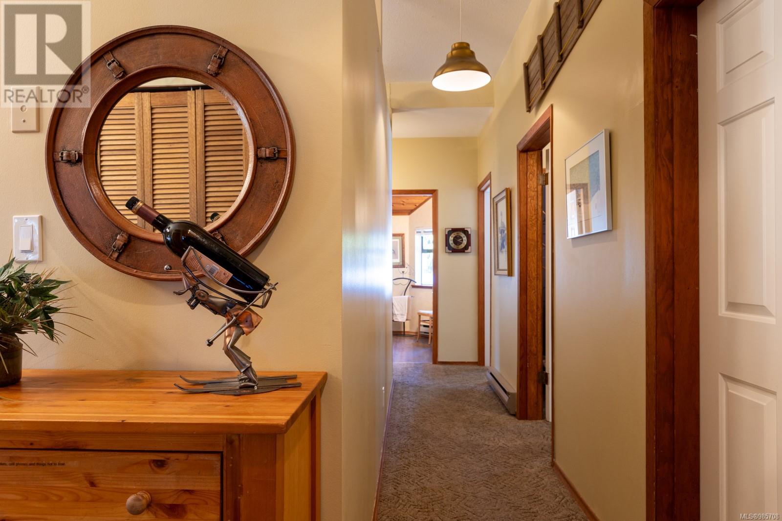 1044 Meadow Lane, Courtenay real estate listing 985708