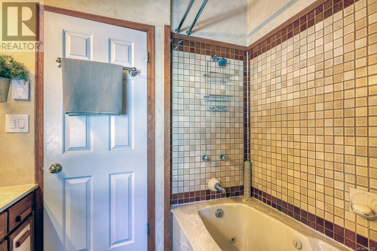 1044 Meadow Lane, Courtenay real estate listing 985708
