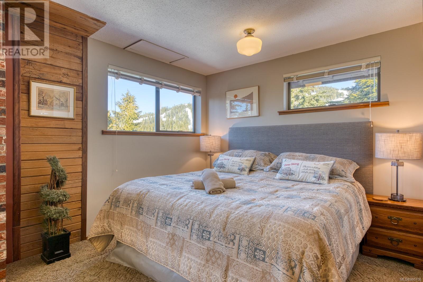 1044 Meadow Lane, Courtenay real estate listing 985708