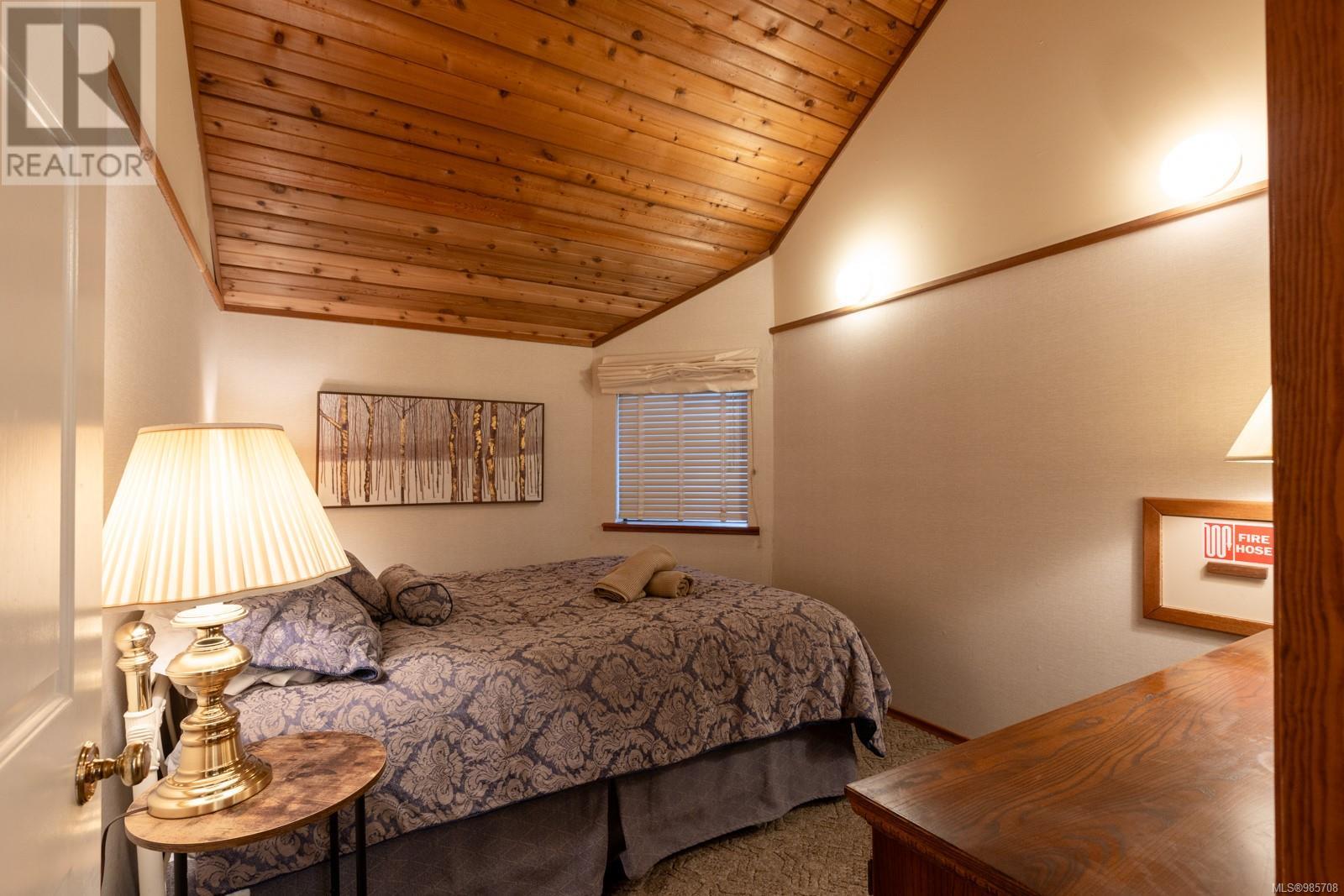 1044 Meadow Lane, Courtenay real estate listing 985708